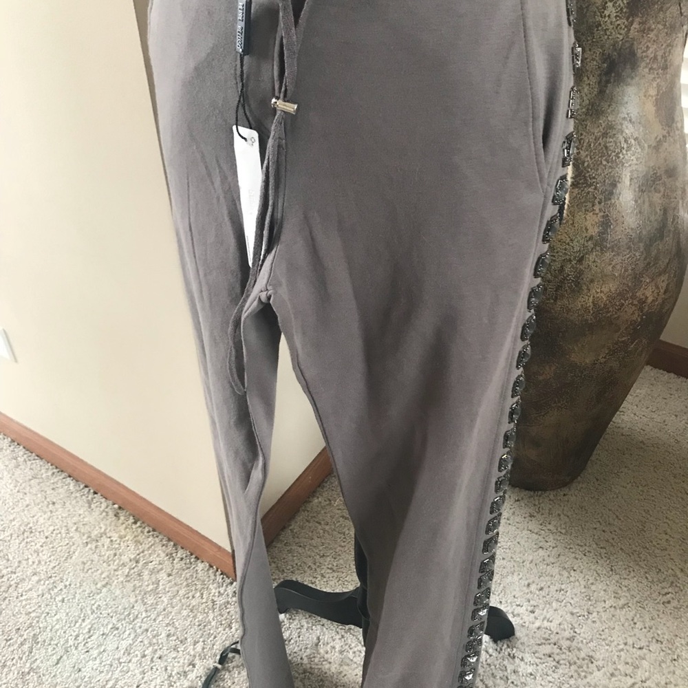 Gem Joggers - Picture 2 of 5